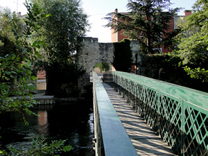 bridge in le thor village